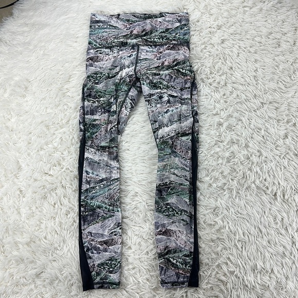 Lululemon Train Times Pant 25" Springscape Multi / Obsidian - Picture 1 of 7